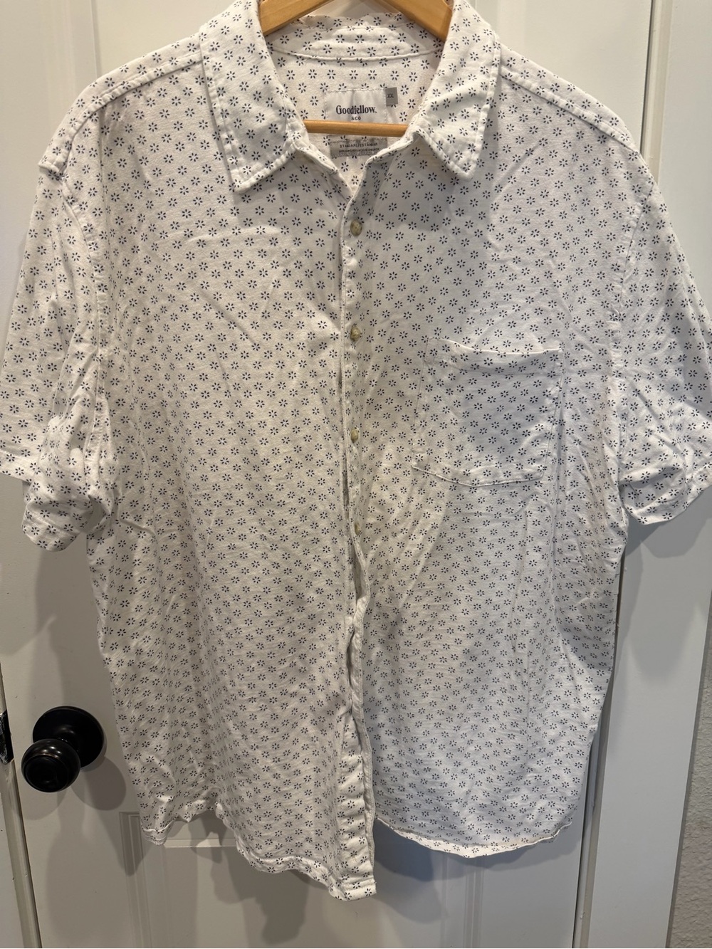 Goodfellow & Co White Short-Sleeve Button-Up Shirt with Navy Micro Print